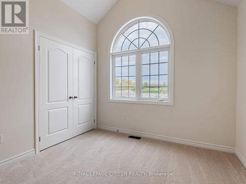 2 Wayne Allison Drive, Georgina, ON - Indoor Photo Showing Other Room