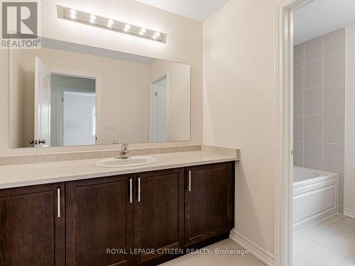 2 Wayne Allison Drive, Georgina, ON - Indoor Photo Showing Bathroom