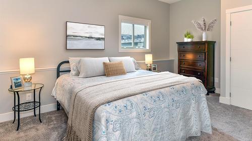 1-6267 Sundstrom Court, Peachland, BC - Indoor Photo Showing Bedroom