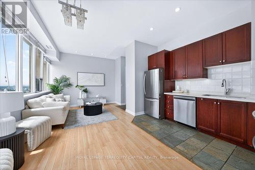 1501 - 797 Don Mills Road, Toronto, ON - Indoor Photo Showing Kitchen