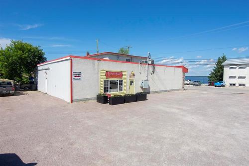 67 Park Avenue, Lac Du Bonnet, MB 
