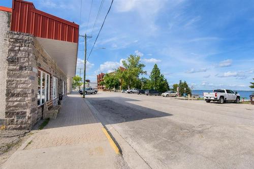 67 Park Avenue, Lac Du Bonnet, MB 