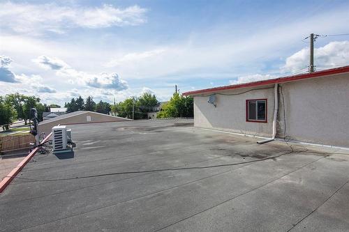 67 Park Avenue, Lac Du Bonnet, MB 