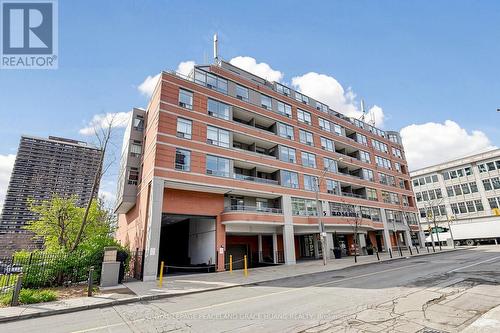 609 - 5 Rosehill Avenue, Toronto, ON - Outdoor With Balcony