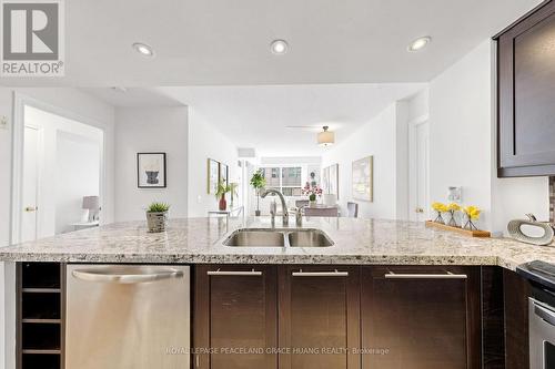 609 - 5 Rosehill Avenue, Toronto, ON - Indoor Photo Showing Kitchen With Double Sink With Upgraded Kitchen