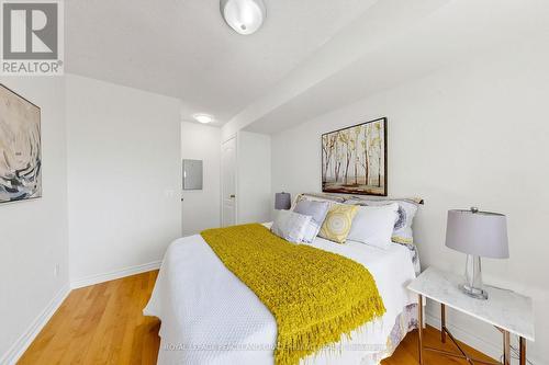 609 - 5 Rosehill Avenue, Toronto, ON - Indoor Photo Showing Bedroom