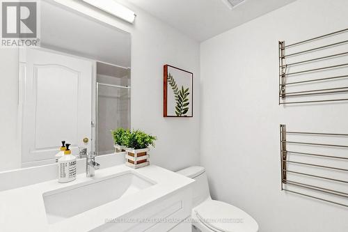 609 - 5 Rosehill Avenue, Toronto, ON - Indoor Photo Showing Bathroom