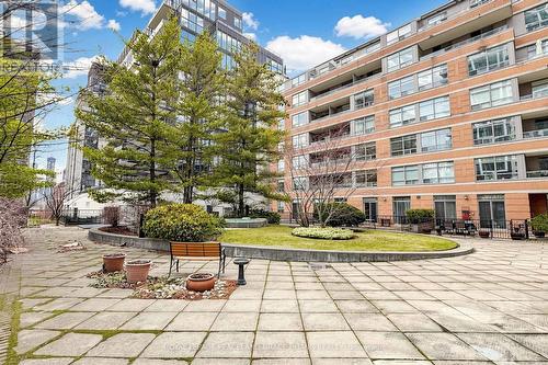609 - 5 Rosehill Avenue, Toronto, ON - Outdoor With Balcony