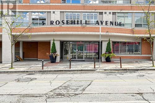 609 - 5 Rosehill Avenue, Toronto, ON - Outdoor