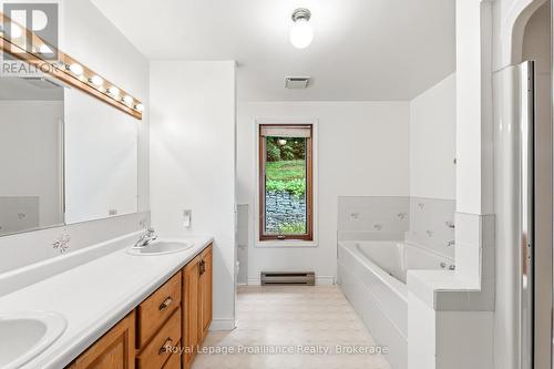 144 Elizabeth Street, Brighton, ON - Indoor Photo Showing Bathroom