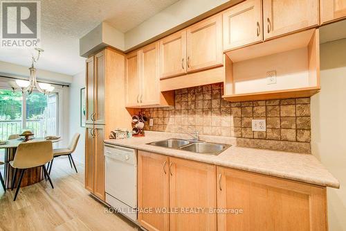 P86 - 175 David Bergey Drive, Kitchener, ON - Indoor Photo Showing Kitchen With Double Sink