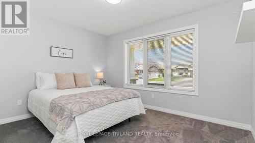 8 Melrose Court, St. Thomas, ON - Indoor Photo Showing Bedroom