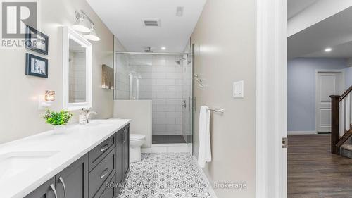 8 Melrose Court, St. Thomas, ON - Indoor Photo Showing Bathroom