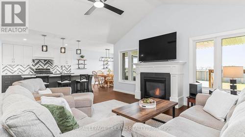 8 Melrose Court, St. Thomas, ON - Indoor Photo Showing Living Room With Fireplace