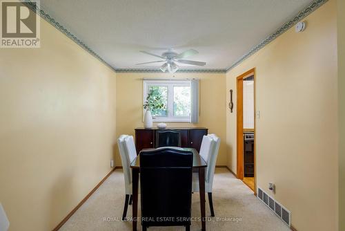 18 Osborne Crescent, Oakville, ON - Indoor