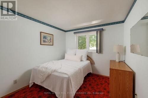 18 Osborne Crescent, Oakville, ON - Indoor Photo Showing Bedroom