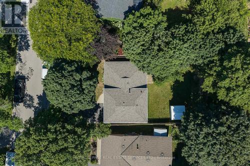 18 Osborne Crescent, Oakville, ON - Outdoor