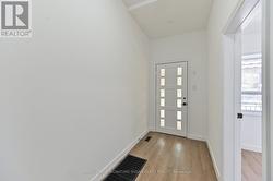 Grand foyer with extra high ceilings - 