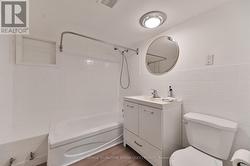 Basement 4 pce bathroom - 