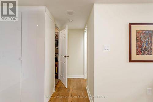 1401 - 2180 Marine Drive, Oakville, ON - Indoor Photo Showing Other Room