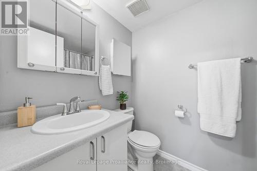 117 - 175 Haig Road, Belleville (Belleville Ward), ON - Indoor Photo Showing Bathroom