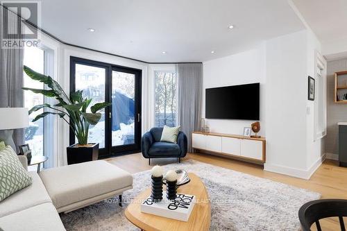 96 Summerhill Avenue, Toronto, ON - Indoor Photo Showing Living Room