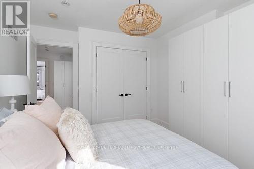 96 Summerhill Avenue, Toronto, ON - Indoor Photo Showing Bedroom