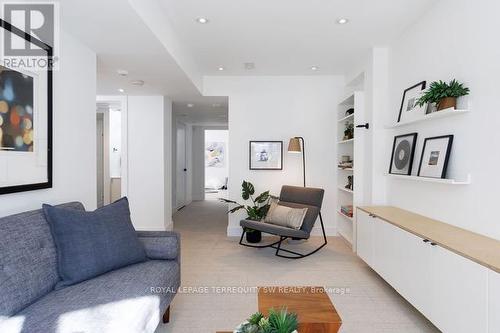 96 Summerhill Avenue, Toronto, ON - Indoor Photo Showing Living Room