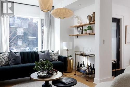 96 Summerhill Avenue, Toronto, ON - Indoor Photo Showing Living Room
