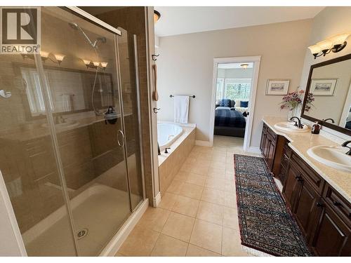230 Prospect Drive, Grand Forks, BC - Indoor Photo Showing Bathroom