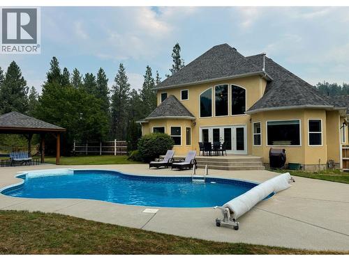 230 Prospect Drive, Grand Forks, BC - Outdoor With In Ground Pool