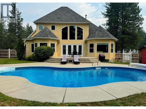 230 Prospect Drive, Grand Forks, BC - Outdoor With In Ground Pool