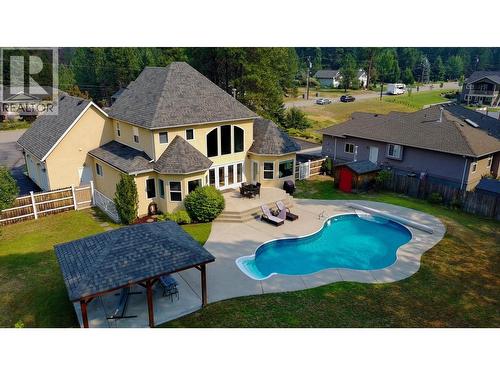 230 Prospect Drive, Grand Forks, BC - Outdoor With In Ground Pool