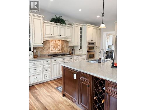 230 Prospect Drive, Grand Forks, BC - Indoor Photo Showing Kitchen With Upgraded Kitchen