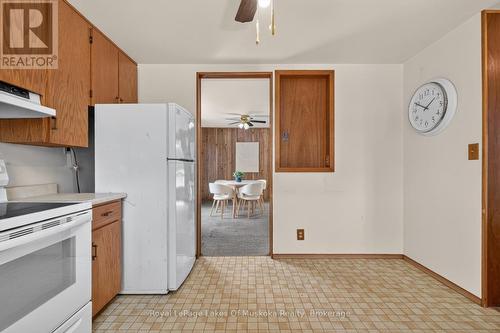 1857 Highway 518 E Highway, Kearney, ON - Indoor Photo Showing Kitchen