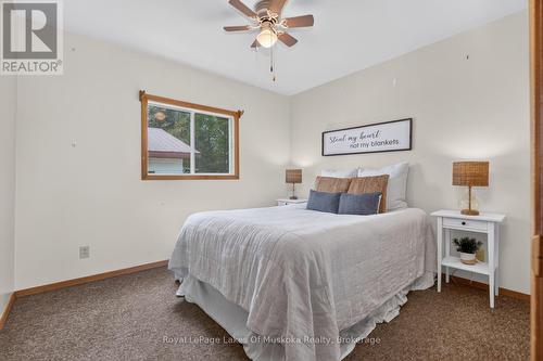 Main floor bedroom - 1857 Highway 518 E Highway, Kearney, ON - Indoor Photo Showing Bedroom