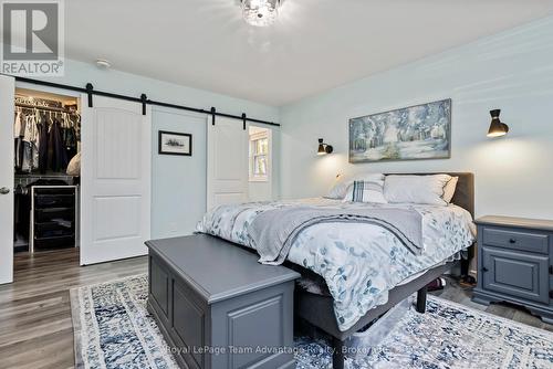 Primary bedroom - main floor - 4pc ensuite - 17 Hagerman Court, Seguin, ON - Indoor Photo Showing Bedroom