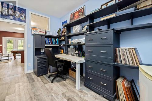 Large office - lower level - 17 Hagerman Court, Seguin, ON - Indoor Photo Showing Office