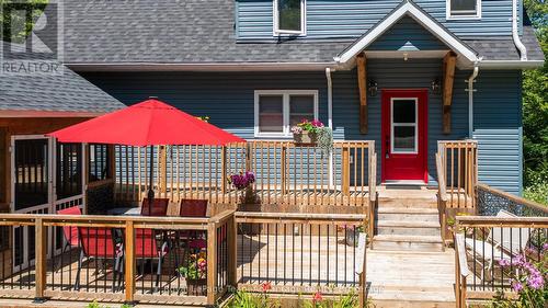 Wrap around deck leading to dining room walkout - 17 Hagerman Court, Seguin, ON - Outdoor With Deck Patio Veranda