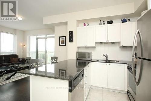 1109 - 3865 Lake Shore Boulevard W, Toronto, ON - Indoor Photo Showing Kitchen With Double Sink With Upgraded Kitchen
