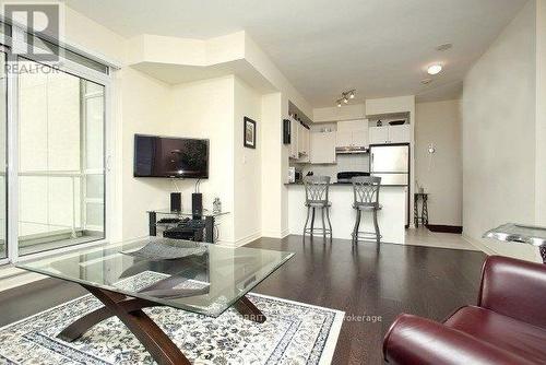 1109 - 3865 Lake Shore Boulevard W, Toronto, ON - Indoor Photo Showing Living Room