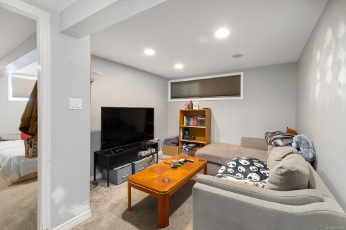 461 Howard Ave, Duncan, BC 