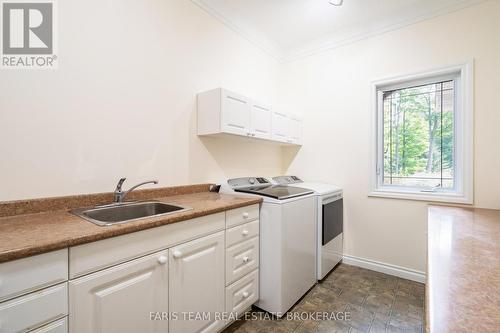 105 Copeland Creek Drive, Tiny, ON - Indoor Photo Showing Laundry Room