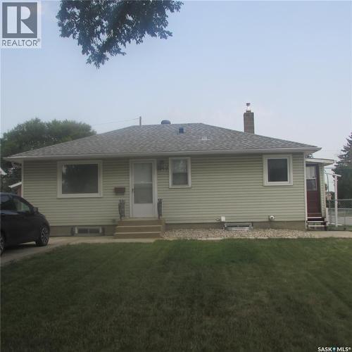 1240 10Th Avenue E, Regina, SK - Outdoor
