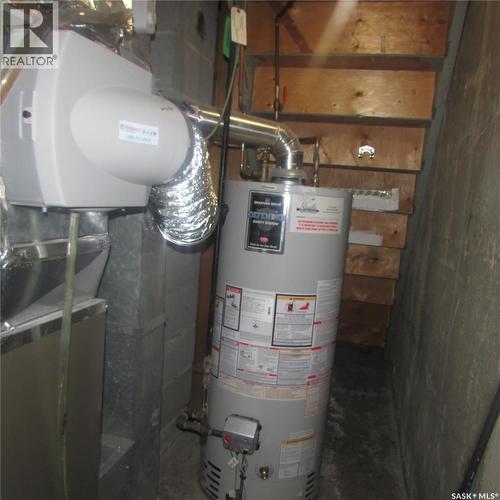 1240 10Th Avenue E, Regina, SK - Indoor Photo Showing Basement