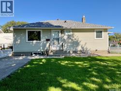 1240 10th AVENUE E Regina, SK S4T 4P9
