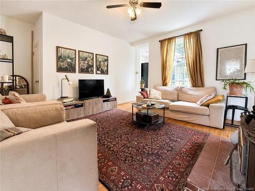 115-123 Pond Shore Rd, Sackville, NB - Indoor Photo Showing Living Room