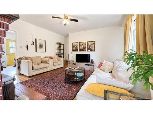 115-123 Pond Shore Rd, Sackville, NB - Indoor Photo Showing Living Room