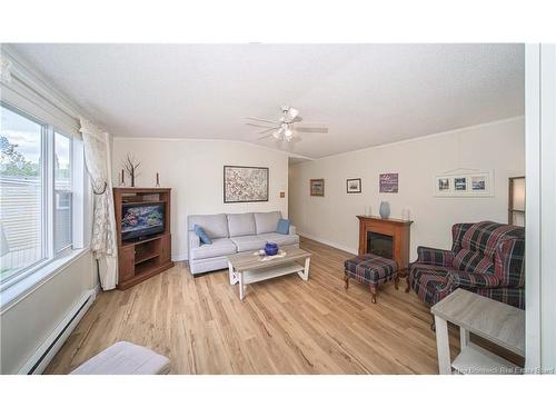 37 Kellys Dr, Fredericton, NB 