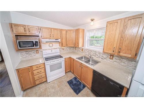 37 Kellys Dr, Fredericton, NB 